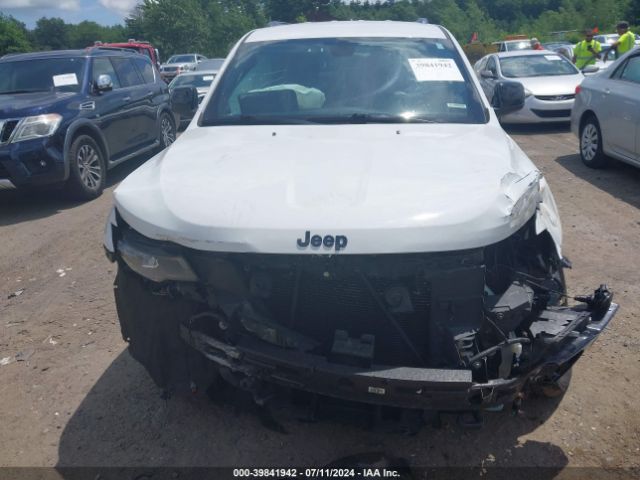 1C4RJFAG0JC465171 Jeep Grand Cherokee Upland 4x4