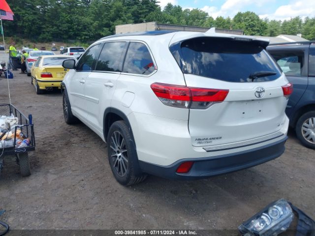 5TDJZRFH8JS802144 Toyota Highlander Se
