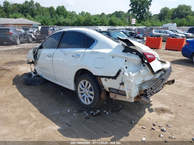 Nissan Altima 2.5 S 2018 1N4AL3AP5JC243690 Image 3