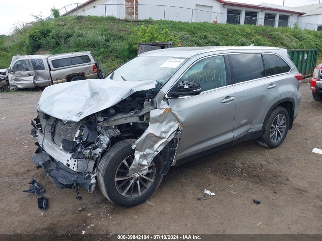 Toyota Highlander Xle 2019 5TDJZRFH6KS623005 Image 2