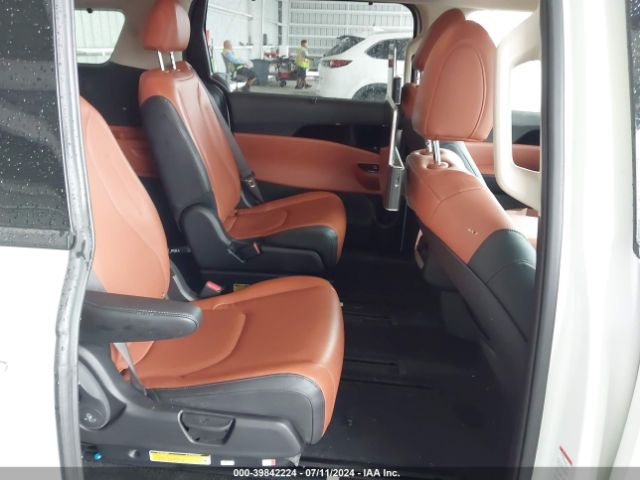KNDNE5H34P6222826 KIA Carnival Mpv Sx