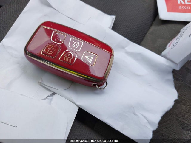 2018 JAGUAR XE SAJAD4FX5JCP36390 Photo 10