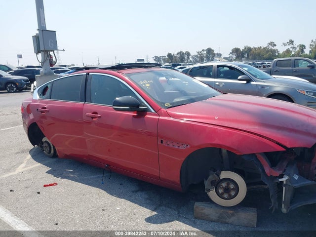 Jaguar Xe 25t Premium 2018 SAJAD4FX5JCP36390 Image 13