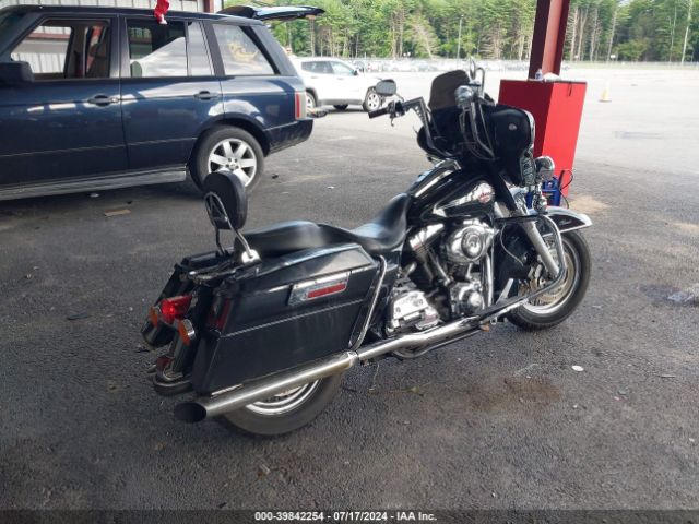 2006 HARLEY-DAVIDSON FLHTCUI 1HD1FCW1X6Y654050 Photo 3