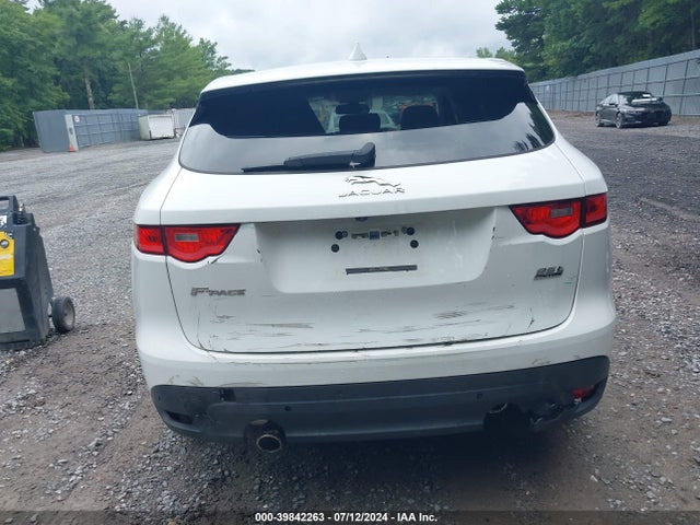 SADCJ2BV7HA056445 Jaguar F-pace 35t Premium