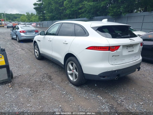 2017 JAGUAR F-PACE SADCJ2BV7HA056445 Photo 2