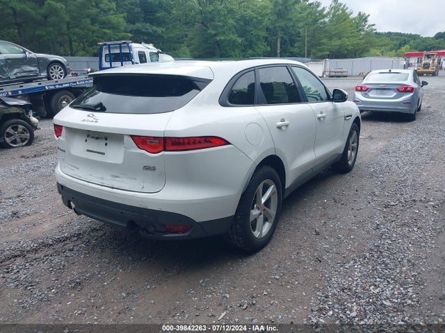 2017 JAGUAR F-PACE SADCJ2BV7HA056445 Photo 3