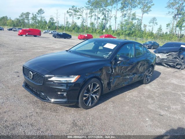 7JRL12TL0RG299779 Volvo S60 B5 Plus Dark Theme