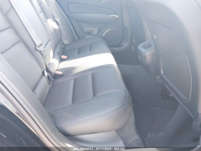 7JRL12TL0RG299779 Volvo S60 B5 Plus Dark Theme