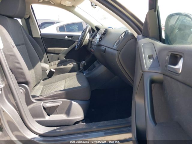 WVGAV3AX7EW552811 Volkswagen TIGUAN S