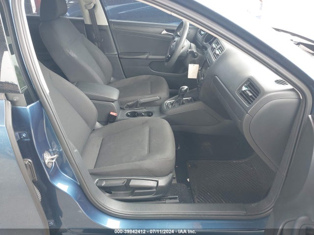 3VW2K7AJ5FM357468 Volkswagen Jetta 2.0l S