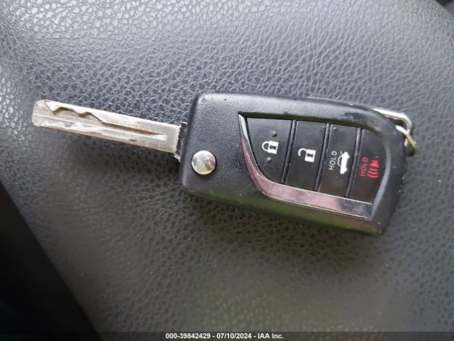 4T1C11AK5MU589444 Toyota CAMRY LE