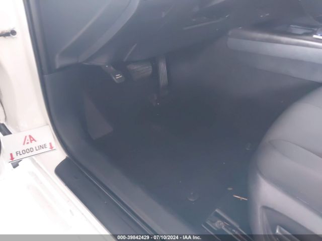 4T1C11AK5MU589444 Toyota CAMRY LE