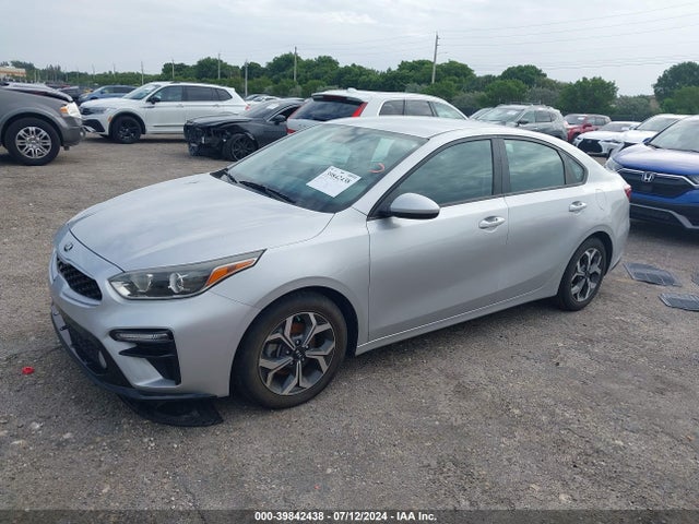 KIA Forte Lxs 2021 3KPF24AD3ME345856 Image 2