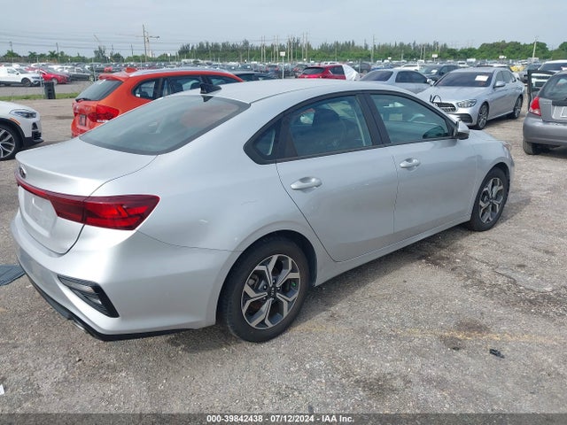 KIA Forte Lxs 2021 3KPF24AD3ME345856 Image 4