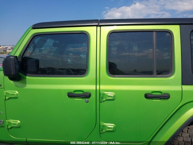 1C4HJXEN3JW287748 Jeep Wrangler Unlimited Sahara