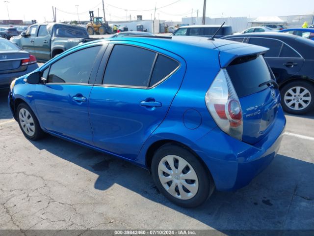 JTDKDTB30E1074980 Toyota Prius C One