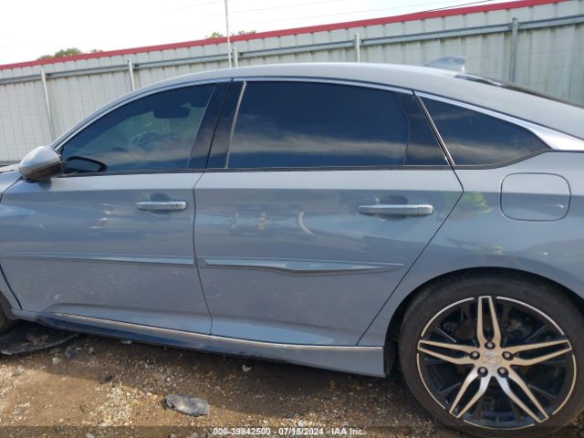 1HGCV2F93NA011092 Honda Accord Touring