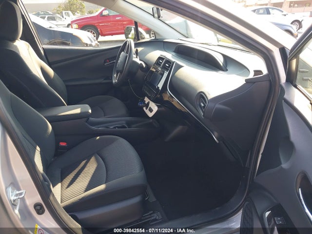 Toyota Prius Two Eco 2016 JTDKARFU8G3513333 Image 5