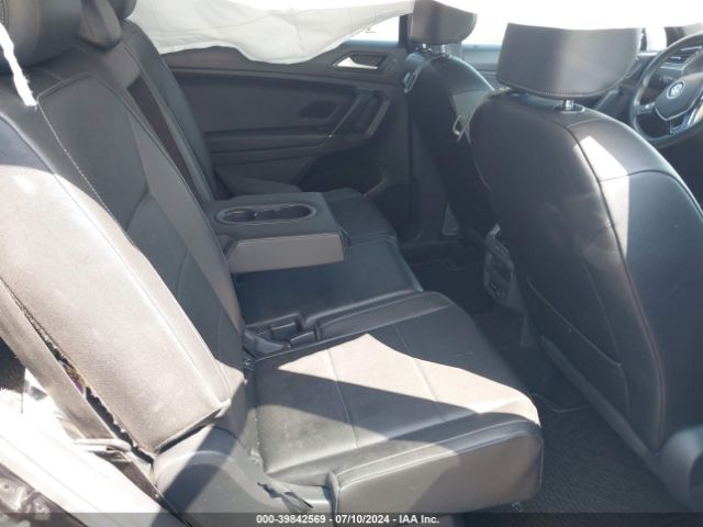 3VV3B7AX7JM163384 Volkswagen Tiguan 2.0t Se/2.0t Sel