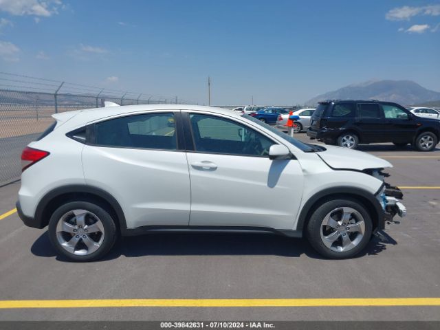 3CZRU6H34NM776238 Honda Hr-v Awd Lx