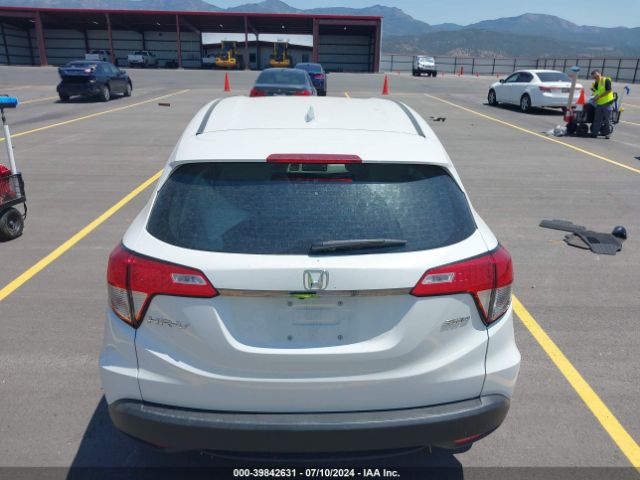 3CZRU6H34NM776238 Honda Hr-v Awd Lx
