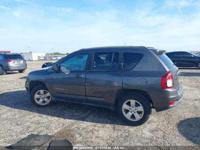 1C4NJCEB3GD664472 Jeep Compass Latitude