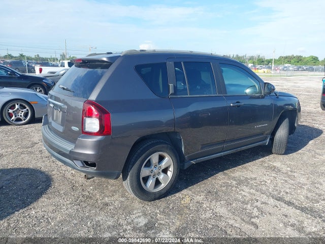 1C4NJCEB3GD664472 Jeep Compass Latitude