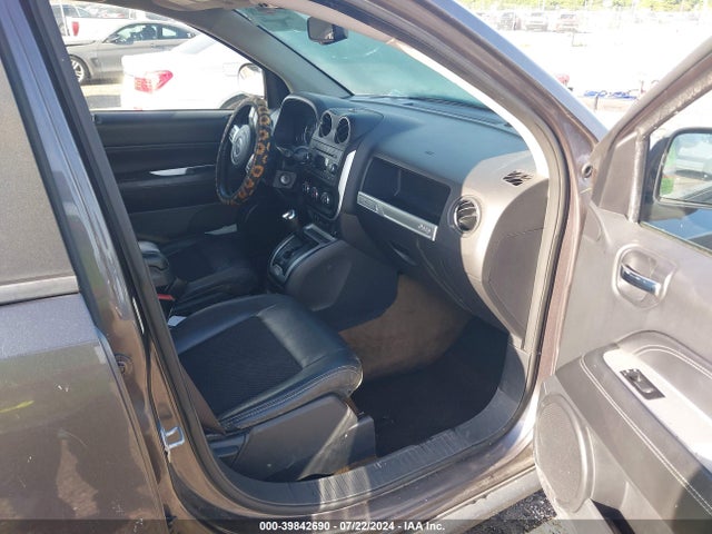 1C4NJCEB3GD664472 Jeep Compass Latitude