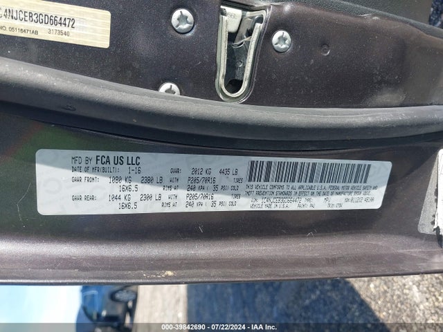 1C4NJCEB3GD664472 Jeep Compass Latitude
