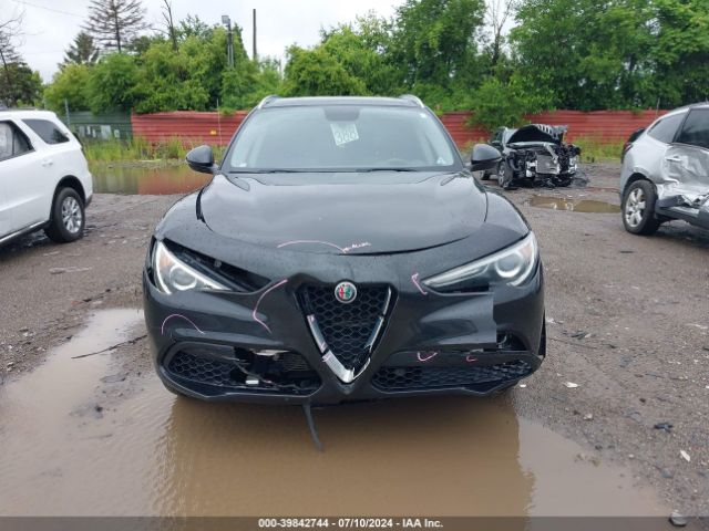 ZASFAKBN1J7C02681 Alfa Romeo Stelvio Ti Awd