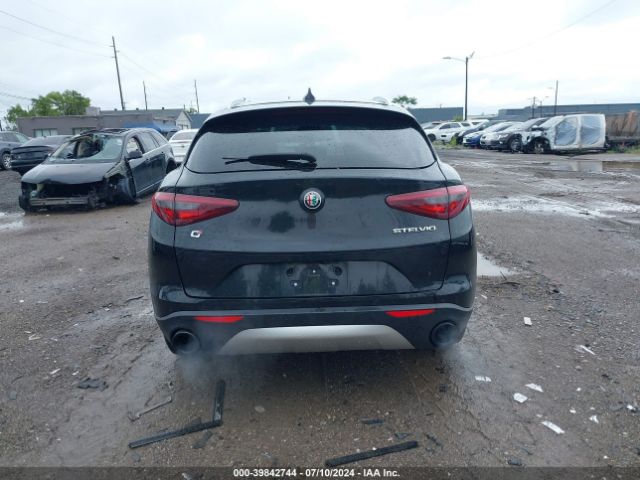 ZASFAKBN1J7C02681 Alfa Romeo Stelvio Ti Awd