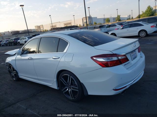 1HGCR3F92HA032675 Honda Accord Touring V6