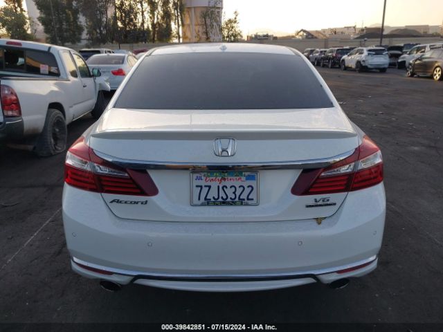 1HGCR3F92HA032675 Honda Accord Touring V6