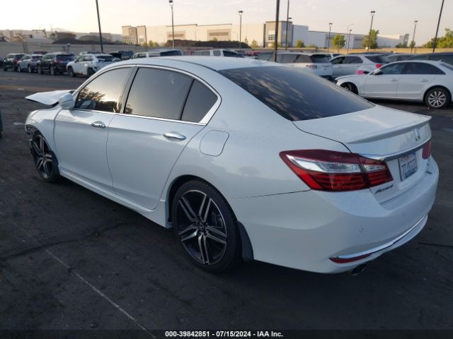 1HGCR3F92HA032675 Honda Accord Touring V6