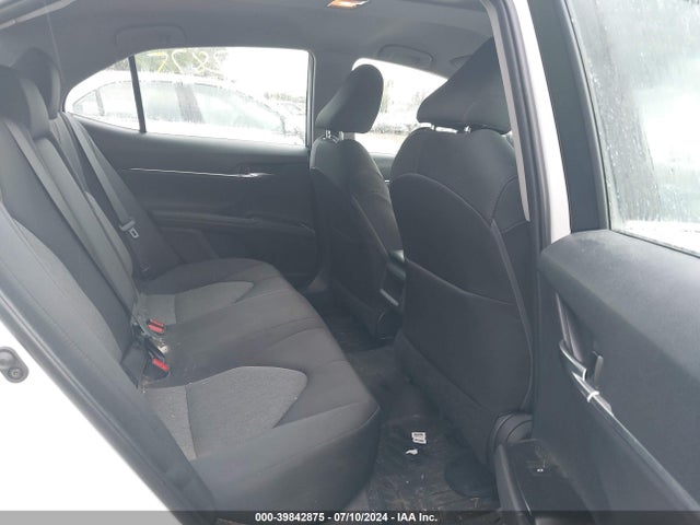 Toyota CAMRY LE 2018 4T1B11HK9JU107006 Image 8