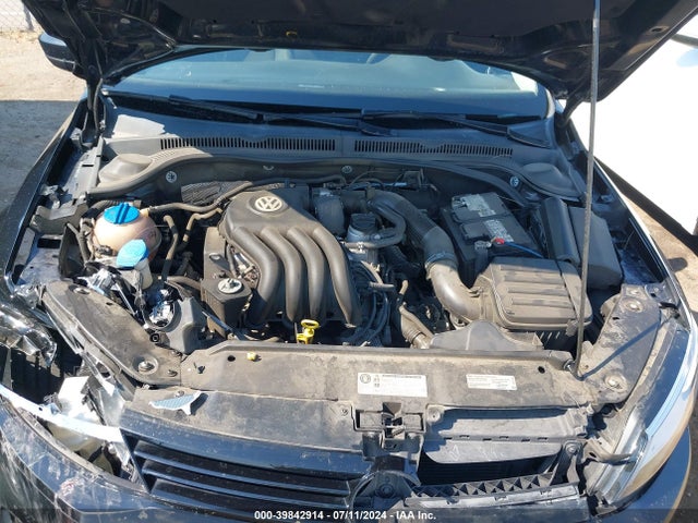 3VW2K7AJXEM373597 Volkswagen Jetta 2.0l S