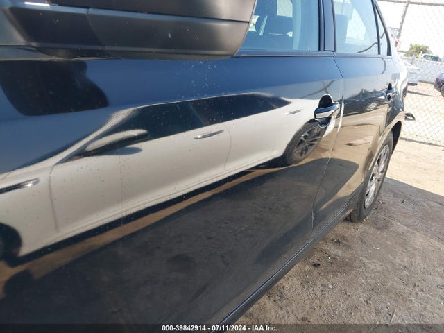 3VW2K7AJXEM373597 Volkswagen Jetta 2.0l S