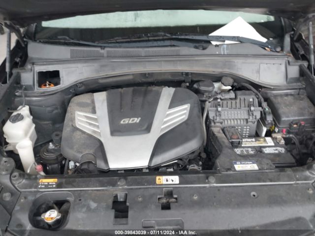 KM8SMDHFXHU212577 Hyundai Santa Fe Se