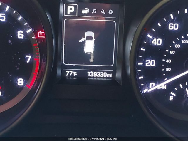 KM8SMDHFXHU212577 Hyundai Santa Fe Se