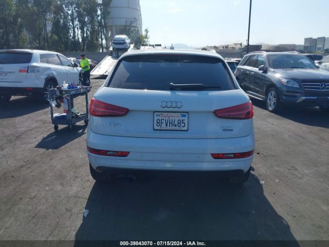 WA1JCCFS1JR033988 Audi Q3 2.0t Premium/2.0t Sport Premium