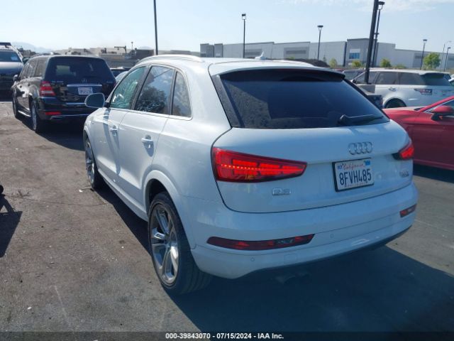 WA1JCCFS1JR033988 Audi Q3 2.0t Premium/2.0t Sport Premium