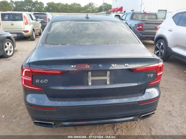 7JR102FZ7MG108779 Volvo S60 T5 Momentum