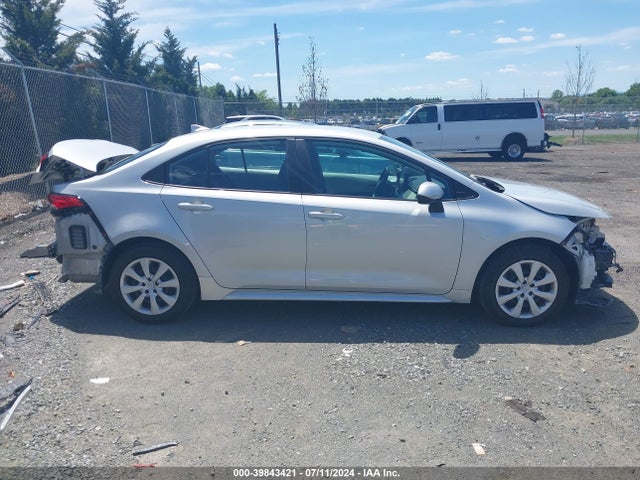 Toyota COROLLA LE 2022 5YFEPMAE2NP324115 Image 14