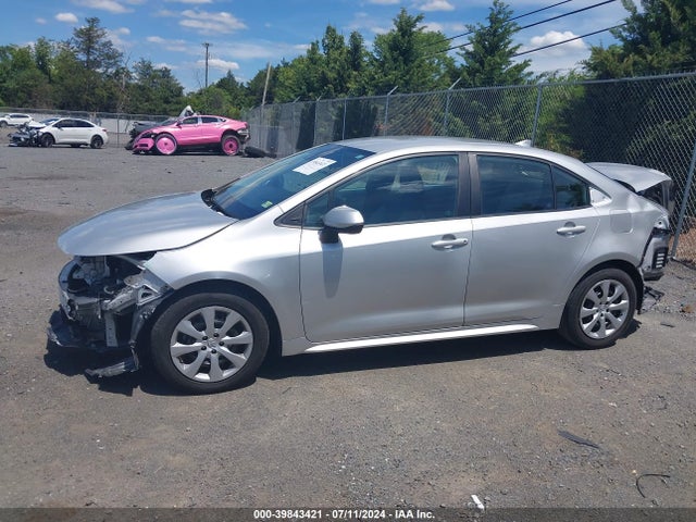 Toyota COROLLA LE 2022 5YFEPMAE2NP324115 Image 15