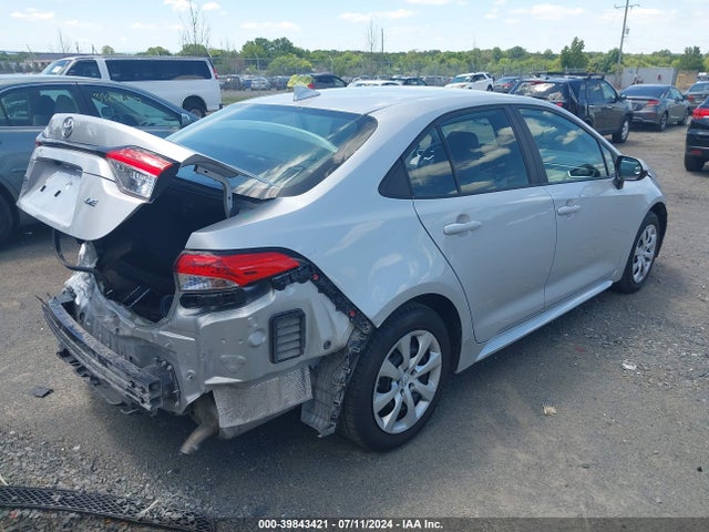 Toyota COROLLA LE 2022 5YFEPMAE2NP324115 Image 4