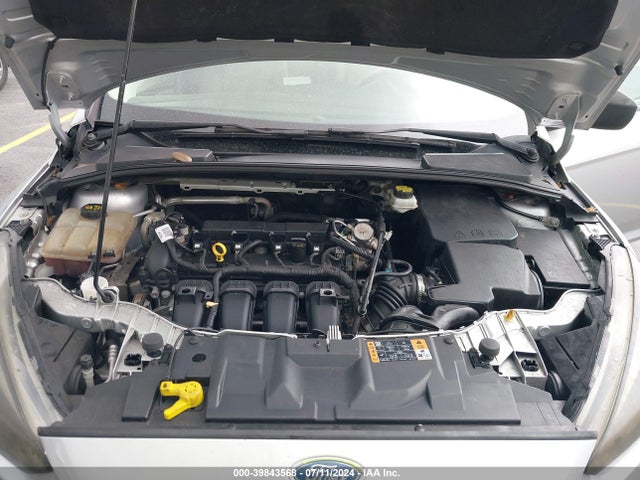 Ford FOCUS SE 2018 1FADP3K2XJL225075 Image 10
