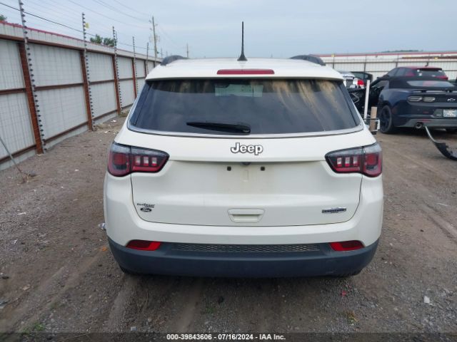3C4NJCBB5JT494590 Jeep Compass Sun And Wheel Fwd