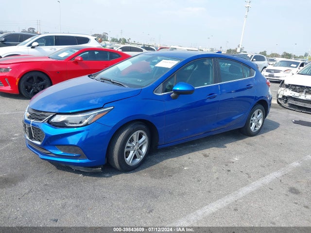 Chevrolet Cruze Lt Auto 2018 3G1BE6SM8JS655054 Image 2