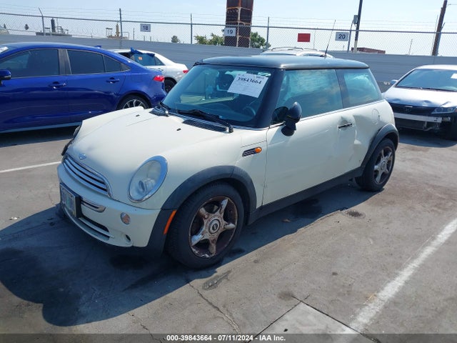 2005 MINI COOPER WMWRC33545TK60010 Photo 1